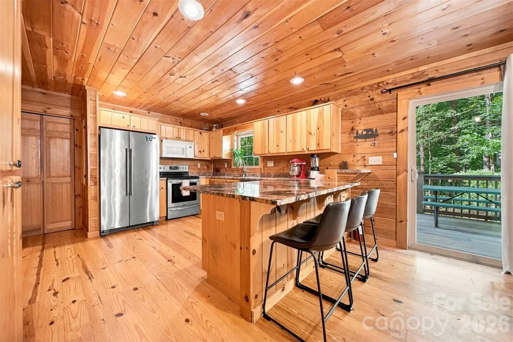 963 Double Eagle Drive Nebo, NC 28761