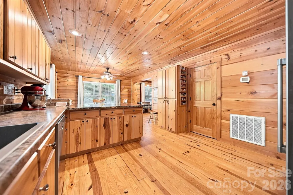 963 Double Eagle Drive Nebo, NC 28761