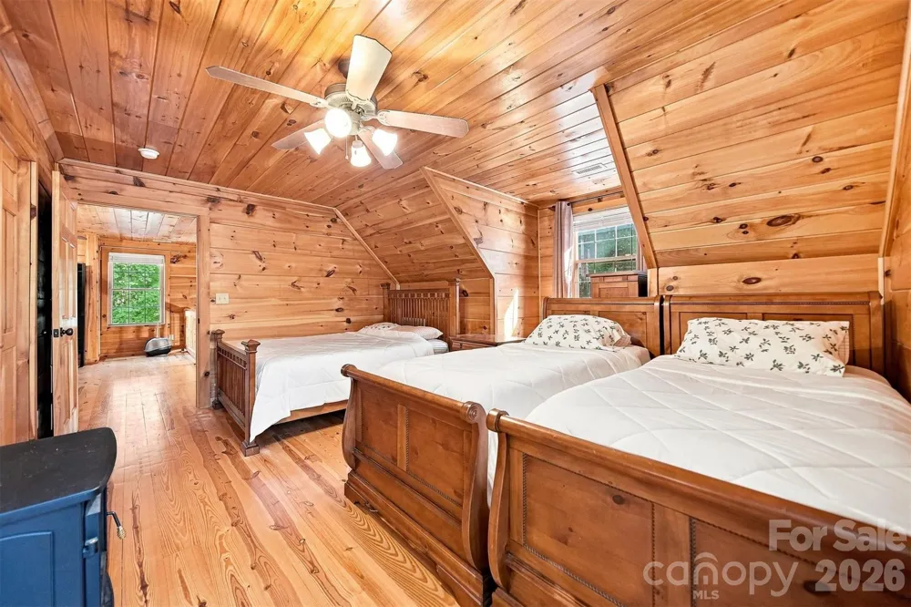 963 Double Eagle Drive Nebo, NC 28761