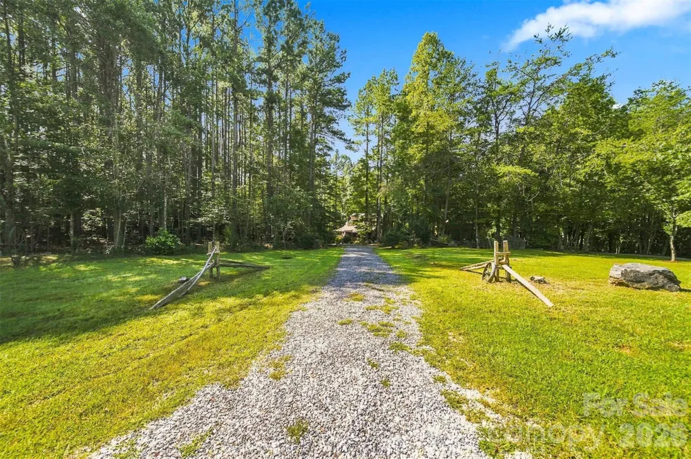963 Double Eagle Drive Nebo, NC 28761