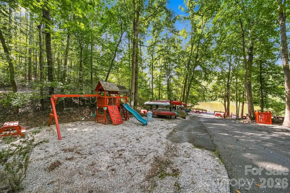 963 Double Eagle Drive Nebo, NC 28761