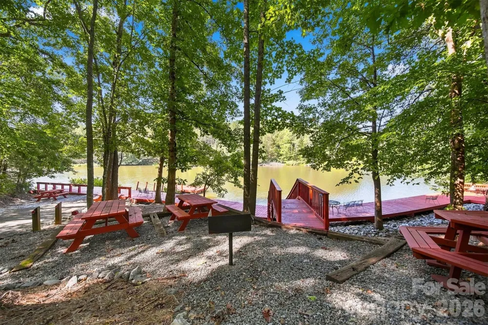 963 Double Eagle Drive Nebo, NC 28761