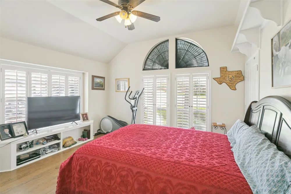 101 Shady Valley Circle Weatherford, TX 76086
