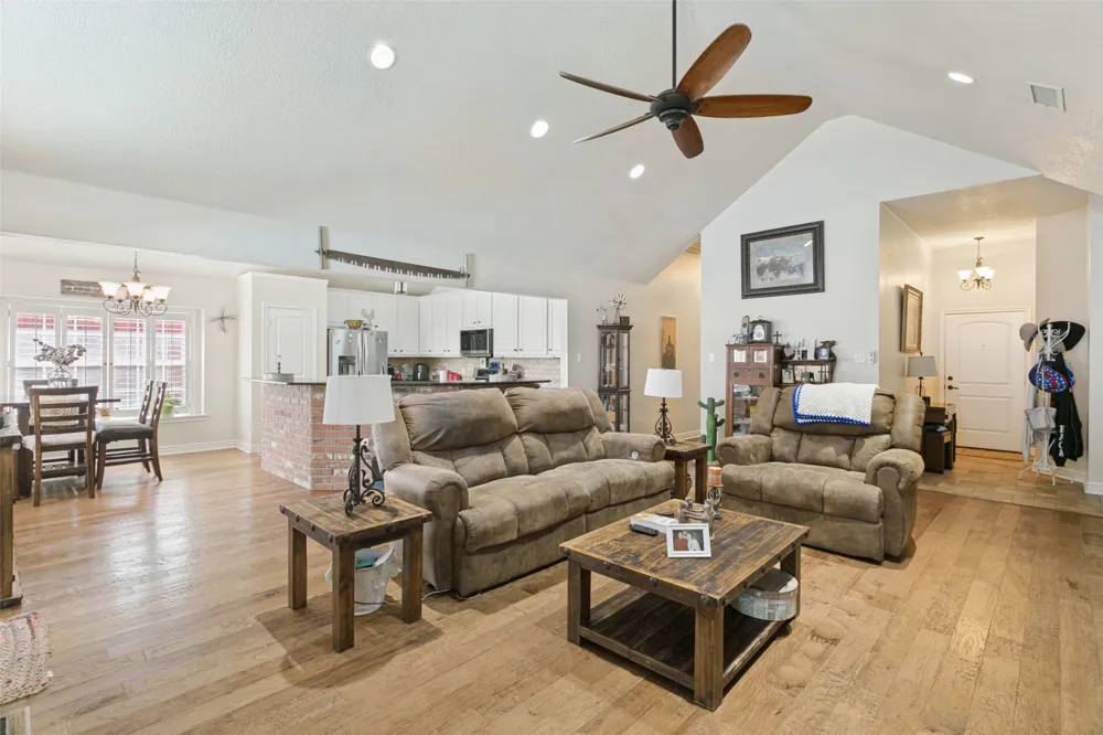 101 Shady Valley Circle Weatherford, TX 76086