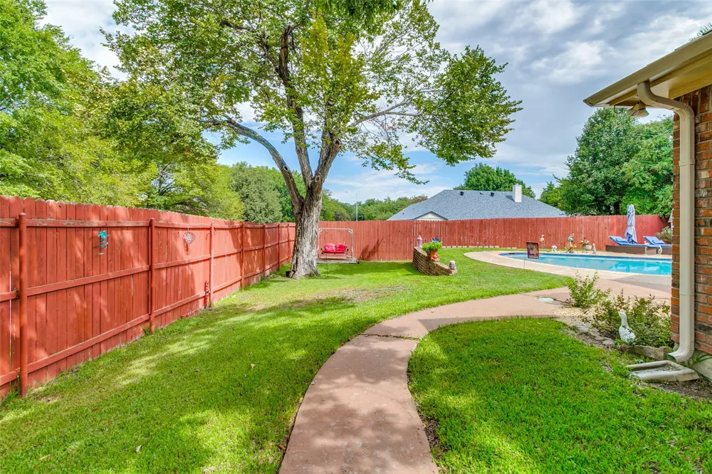 101 Shady Valley Circle Weatherford, TX 76086