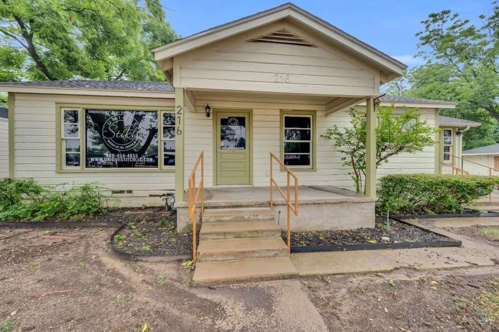 216 W Belt Line Road Cedar Hill, TX 75104