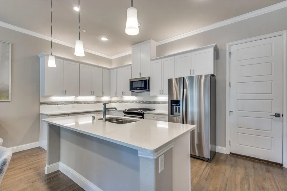 2821 Lindale Drive Carrollton, TX 75010
