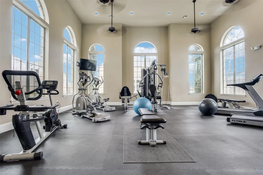 2821 Lindale Drive Carrollton, TX 75010