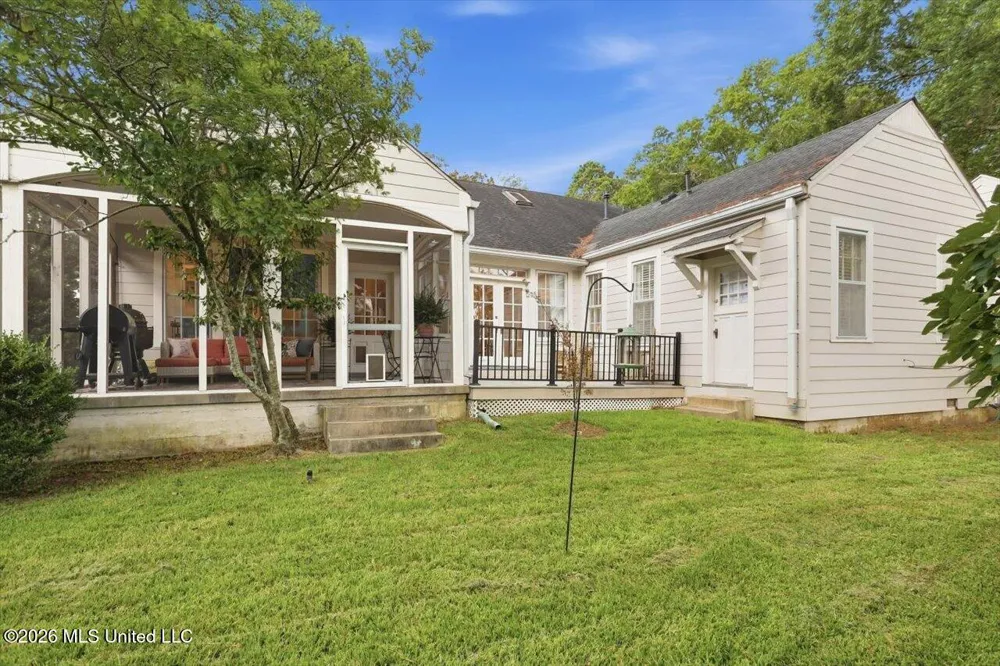 1424 Pinehurst Street Jackson, MS 39202