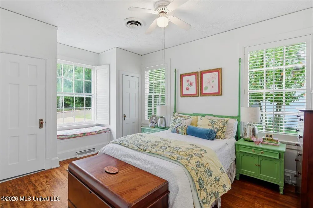 1424 Pinehurst Street Jackson, MS 39202