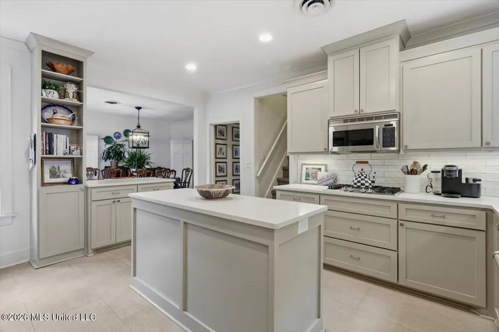1424 Pinehurst Street Jackson, MS 39202