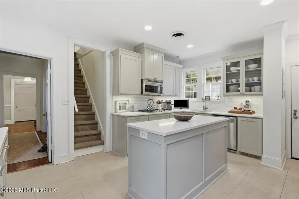 1424 Pinehurst Street Jackson, MS 39202
