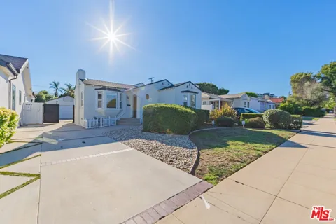 2551 S Bentley Avenue