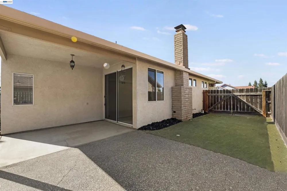 534 Reisling Ct Manteca, CA 95337