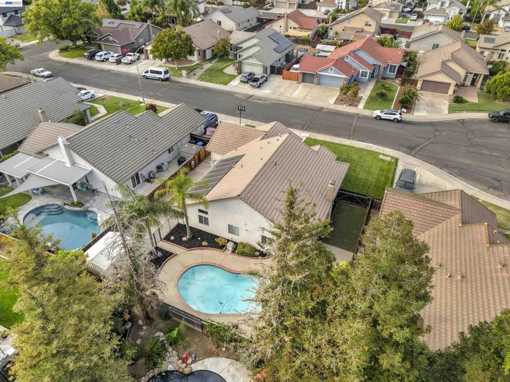 534 Reisling Ct Manteca, CA 95337