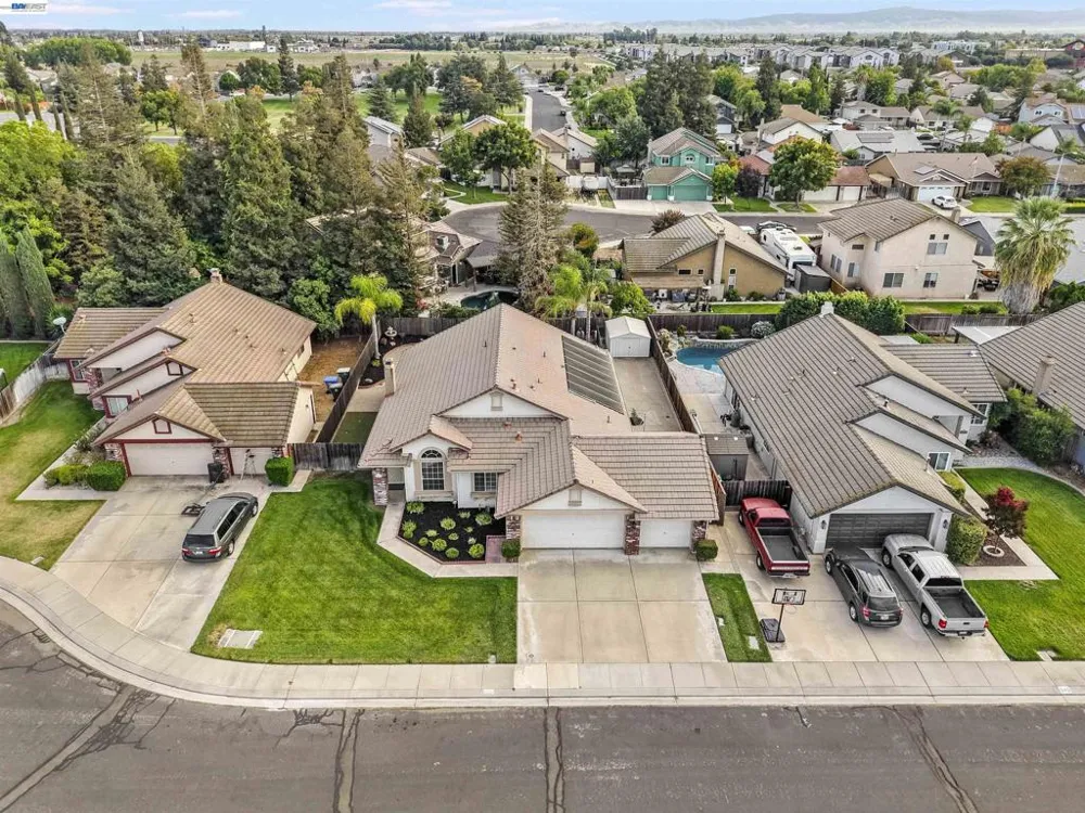 534 Reisling Ct Manteca, CA 95337