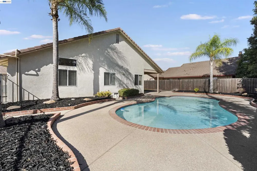 534 Reisling Ct Manteca, CA 95337
