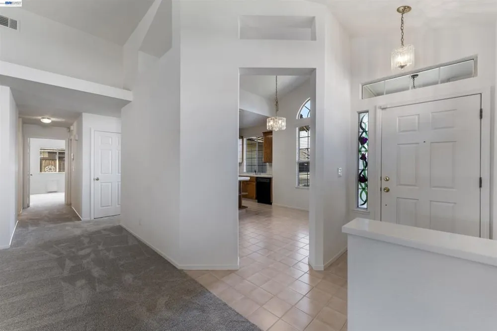 534 Reisling Ct Manteca, CA 95337