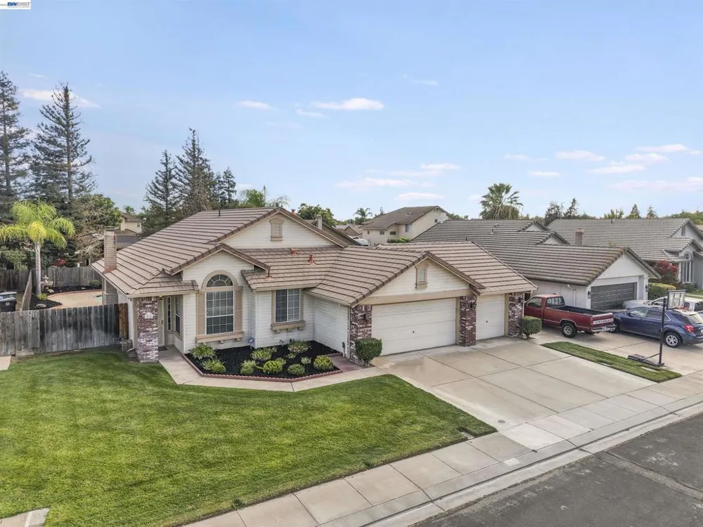 534 Reisling Ct Manteca, CA 95337