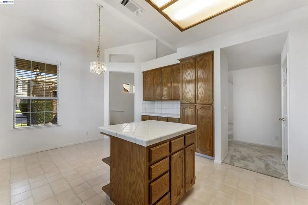 534 Reisling Ct Manteca, CA 95337
