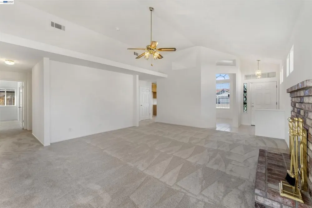 534 Reisling Ct Manteca, CA 95337