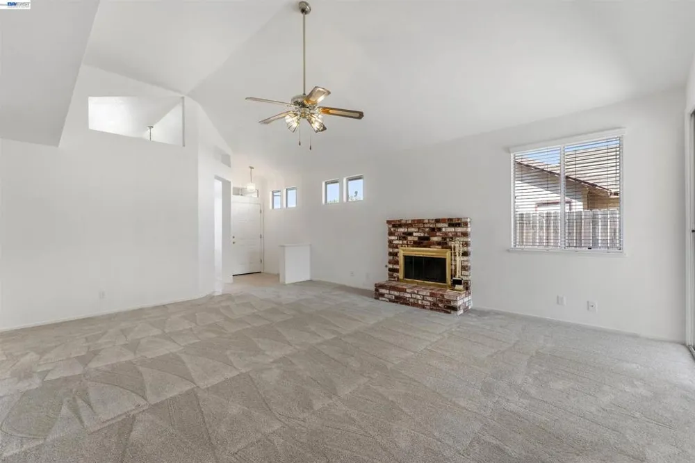 534 Reisling Ct Manteca, CA 95337