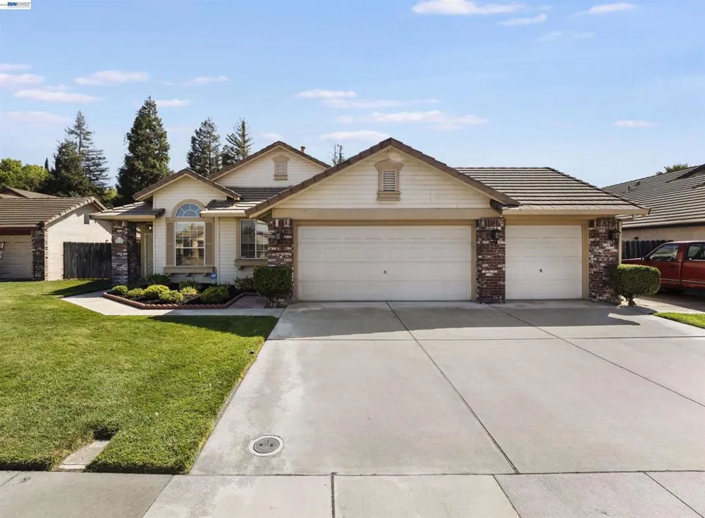 534 Reisling Ct Manteca, CA 95337