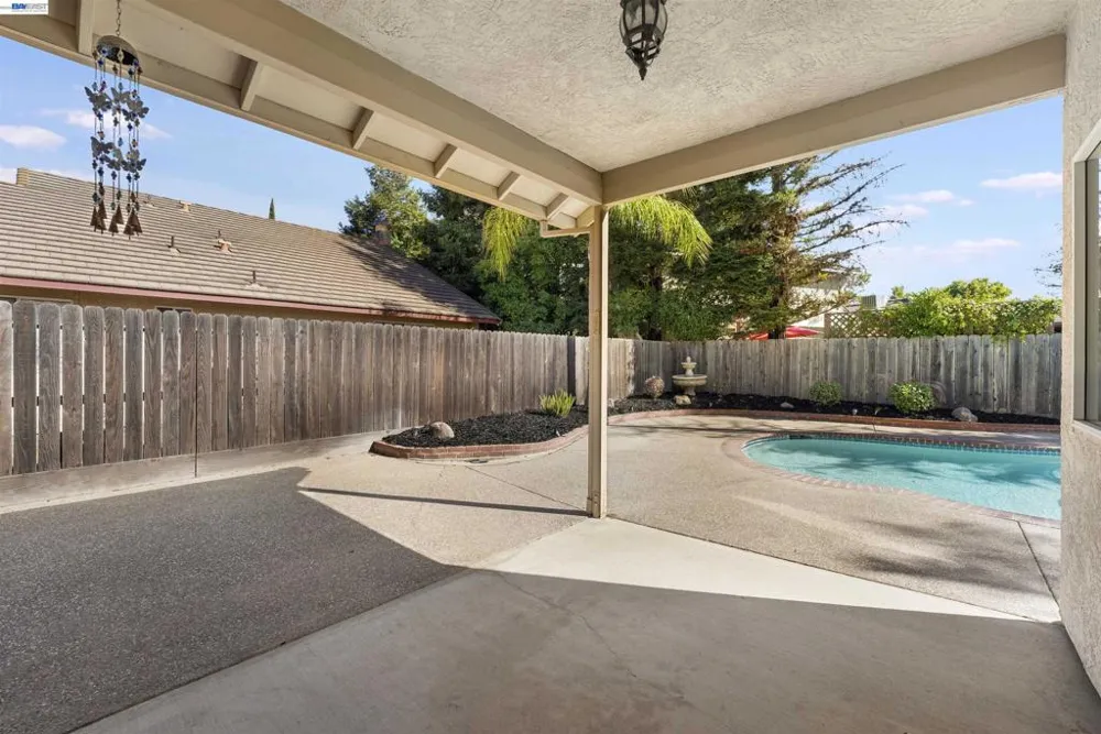 534 Reisling Ct Manteca, CA 95337