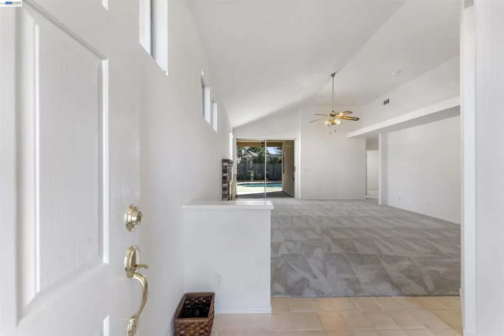 534 Reisling Ct Manteca, CA 95337