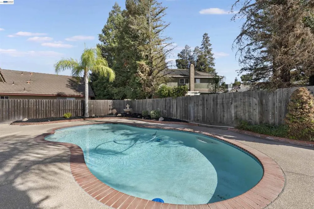 534 Reisling Ct Manteca, CA 95337