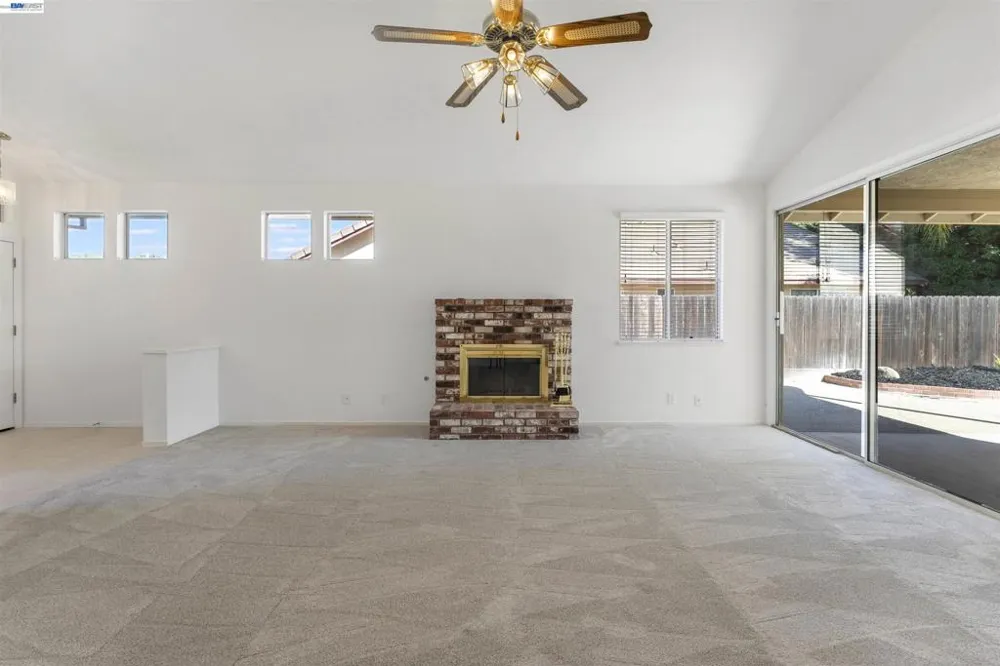 534 Reisling Ct Manteca, CA 95337