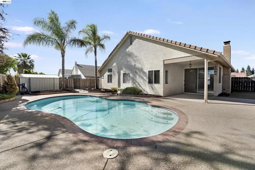 534 Reisling Ct Manteca, CA 95337