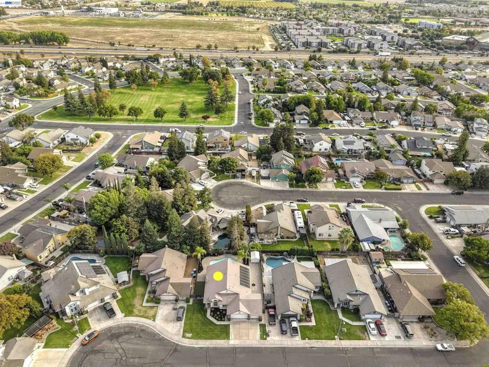 534 Reisling Ct Manteca, CA 95337
