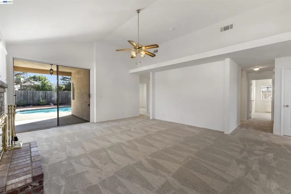 534 Reisling Ct Manteca, CA 95337