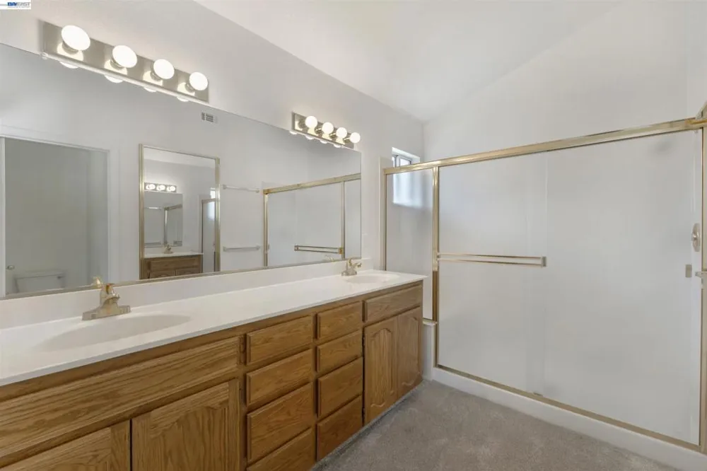 534 Reisling Ct Manteca, CA 95337