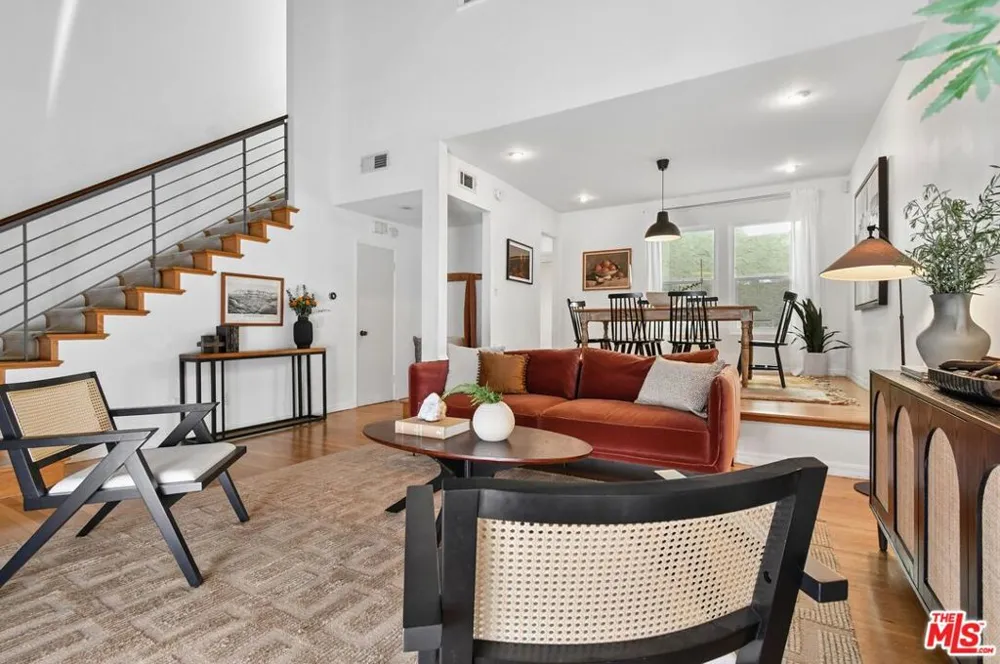 4241 Colfax Avenue #J Los Angeles, CA 91604