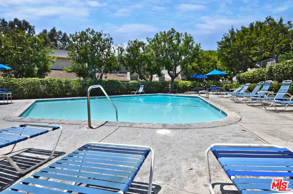 4241 Colfax Avenue #J Los Angeles, CA 91604