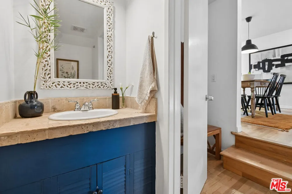 4241 Colfax Avenue #J Los Angeles, CA 91604