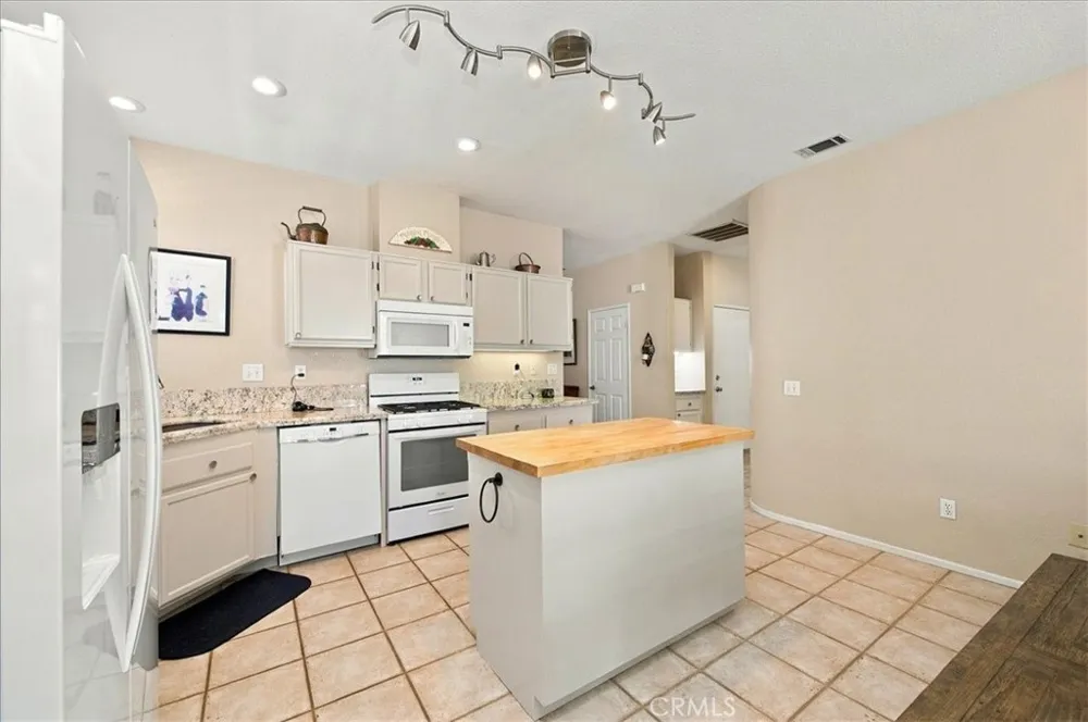 27832 Ruggie Road Menifee, CA 92585