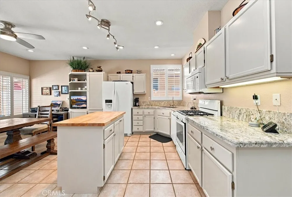 27832 Ruggie Road Menifee, CA 92585