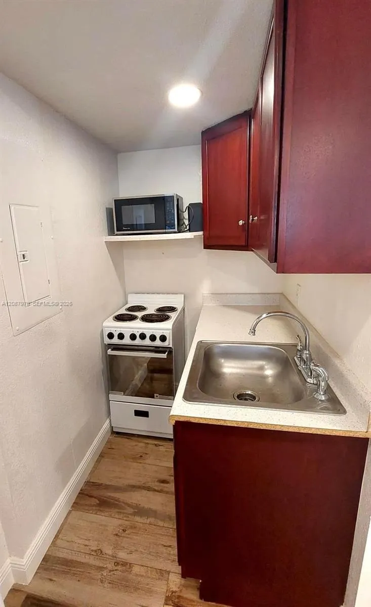 1727 Plunkett St #BACK Hollywood, FL 33020