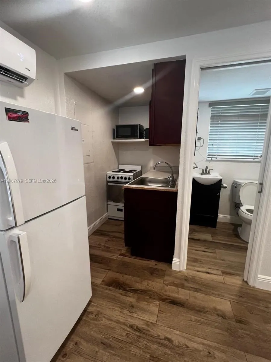 1727 Plunkett St #BACK Hollywood, FL 33020