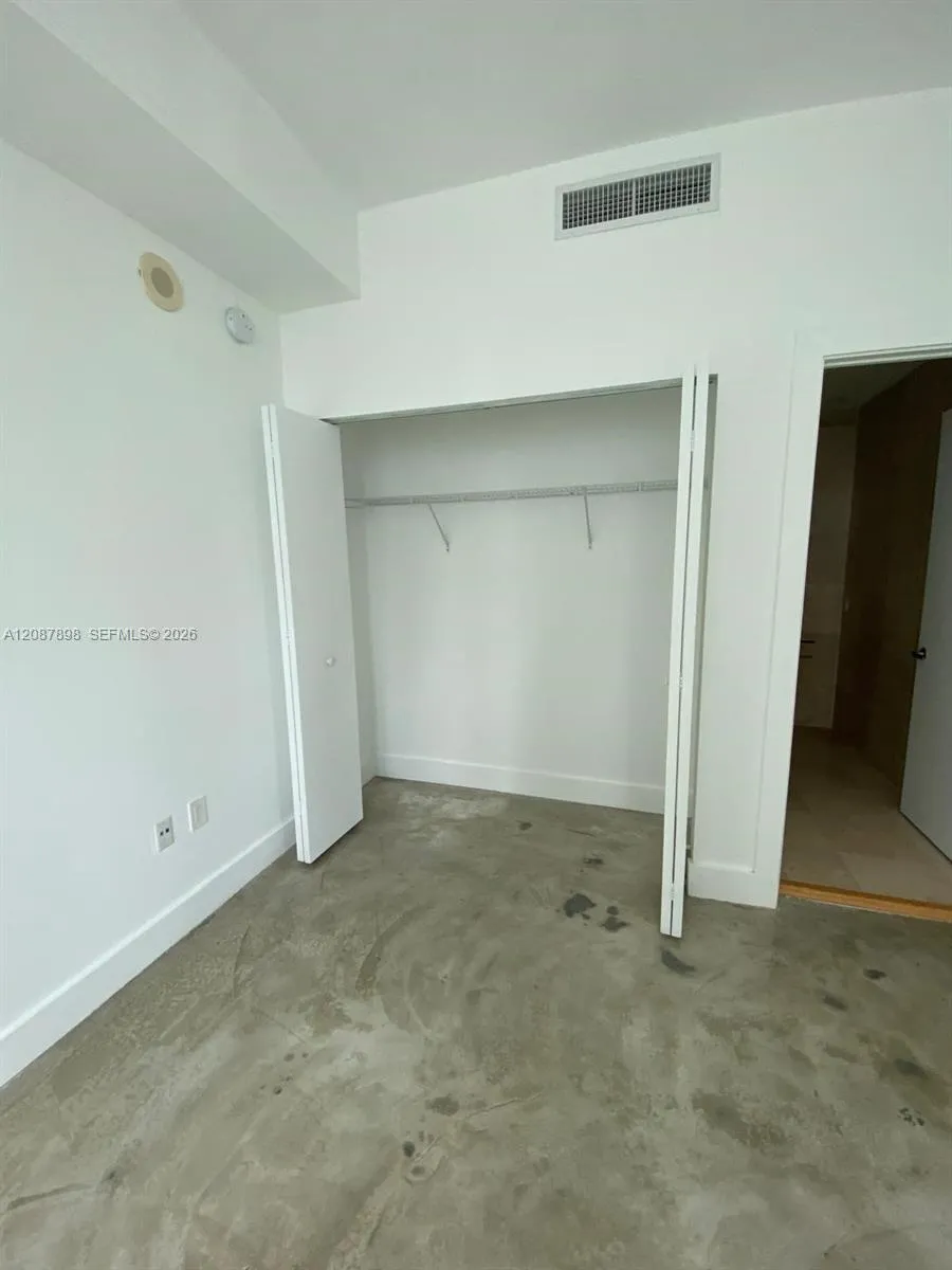 234 NE 3rd St #1701 Miami, FL 33132