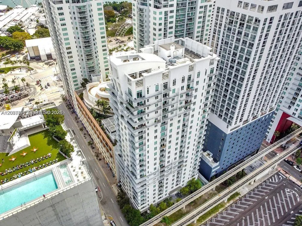 234 NE 3rd St #1701 Miami, FL 33132