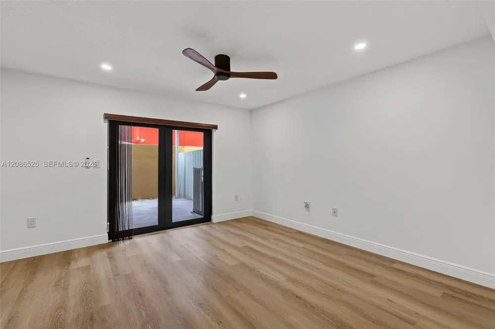 11115 W Okeechobee Rd #118 Hialeah Gardens, FL 33018