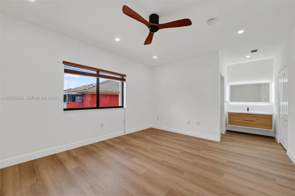 11115 W Okeechobee Rd #118 Hialeah Gardens, FL 33018