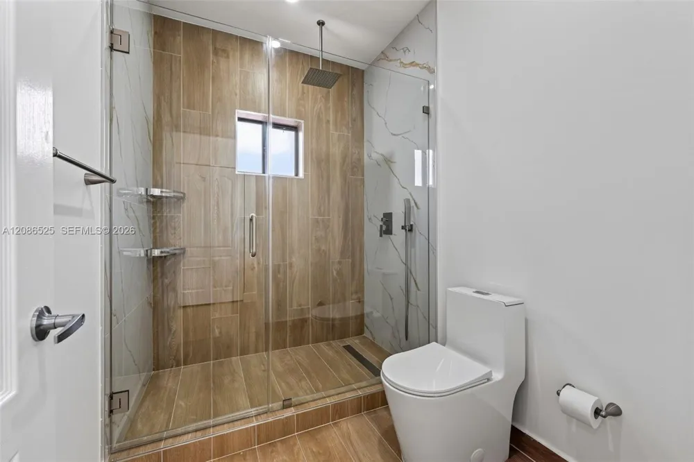 11115 W Okeechobee Rd #118 Hialeah Gardens, FL 33018