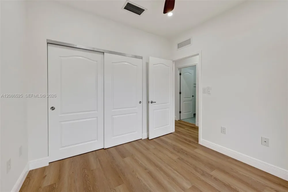 11115 W Okeechobee Rd #118 Hialeah Gardens, FL 33018