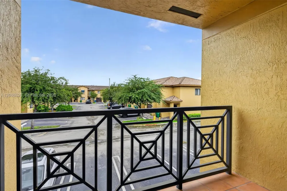 11115 W Okeechobee Rd #118 Hialeah Gardens, FL 33018