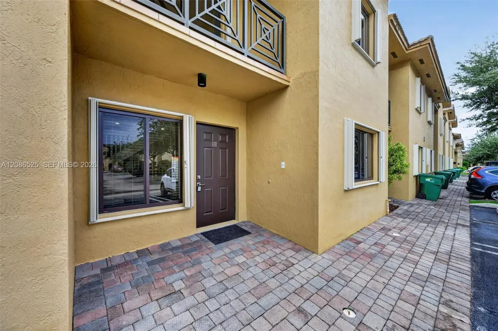 11115 W Okeechobee Rd #118 Hialeah Gardens, FL 33018